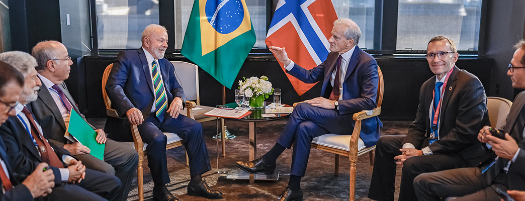 Lula ao lado do primeiro-ministro da Noruega, Jonas Gahr Støre. - Foto:Ricardo Stuckert
