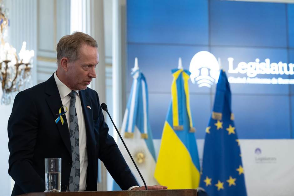 Imagen del Embajador Halvor Sætre dando su discurso - Foto:Dirección General de Prensa y Difusión – Legislatura de la Ciudad Autónoma de Buenos Aires