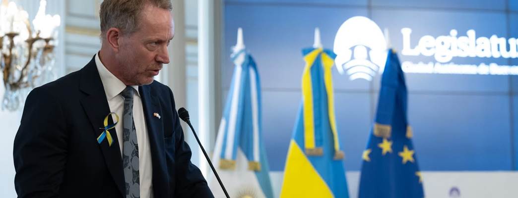 Imagen del Embajador Halvor Sætre dando su discurso - Foto:Dirección General de Prensa y Difusión – Legislatura de la Ciudad Autónoma de Buenos Aires