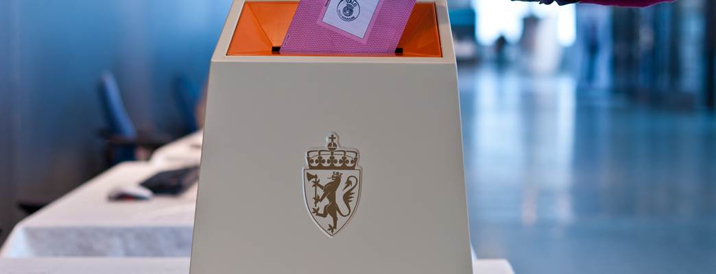 Stemmeurne - Photo:Tore Fjeld