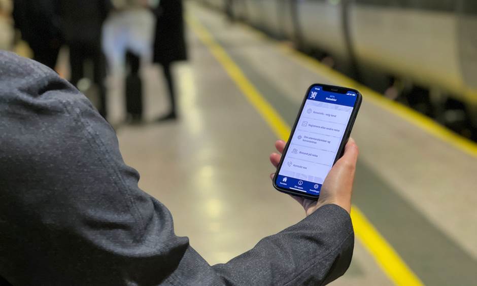 Mobiltelefon som viser appen "Reiseklar" - Foto:Foto: UD