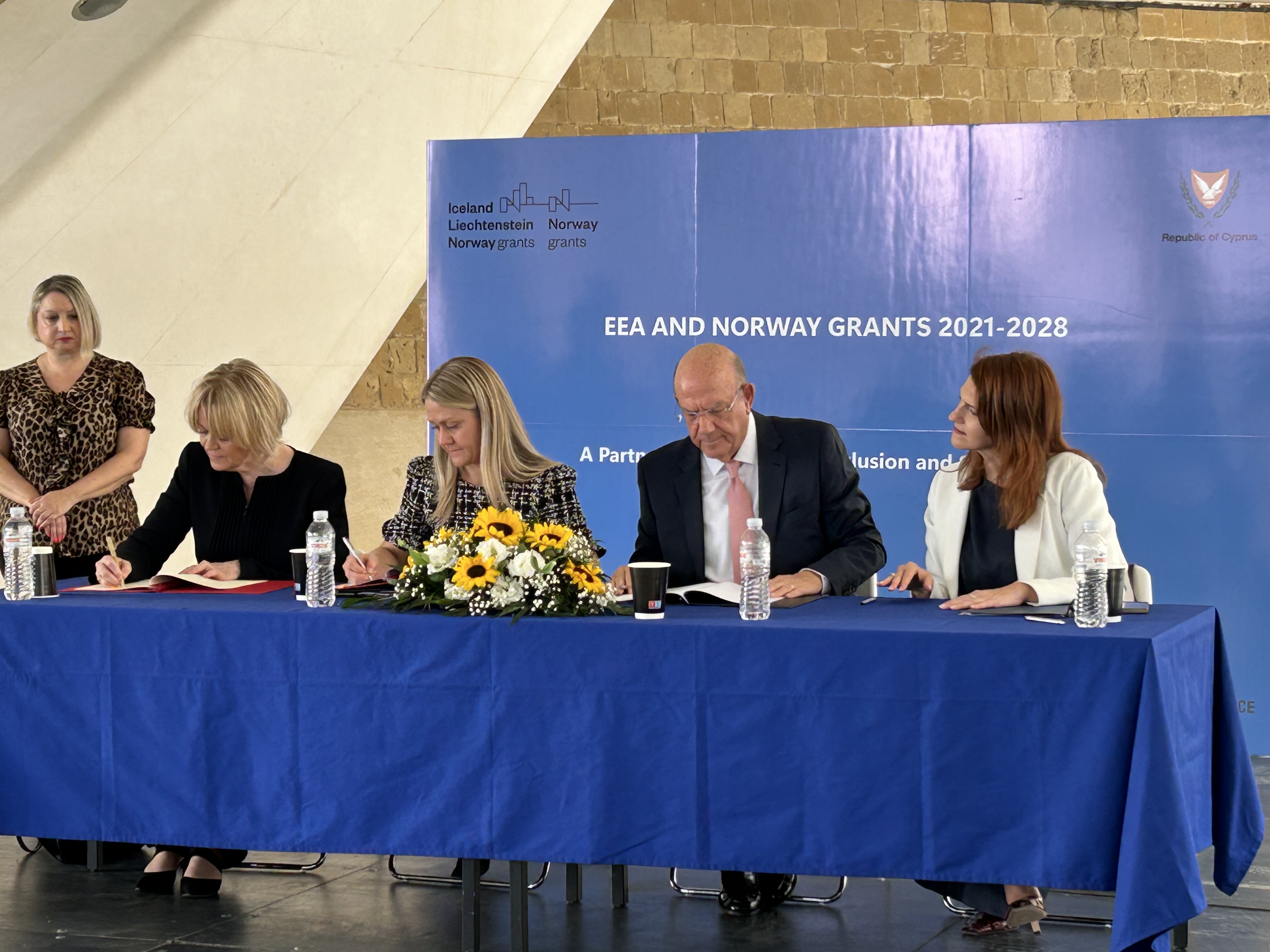 singing  - Photo:MFA