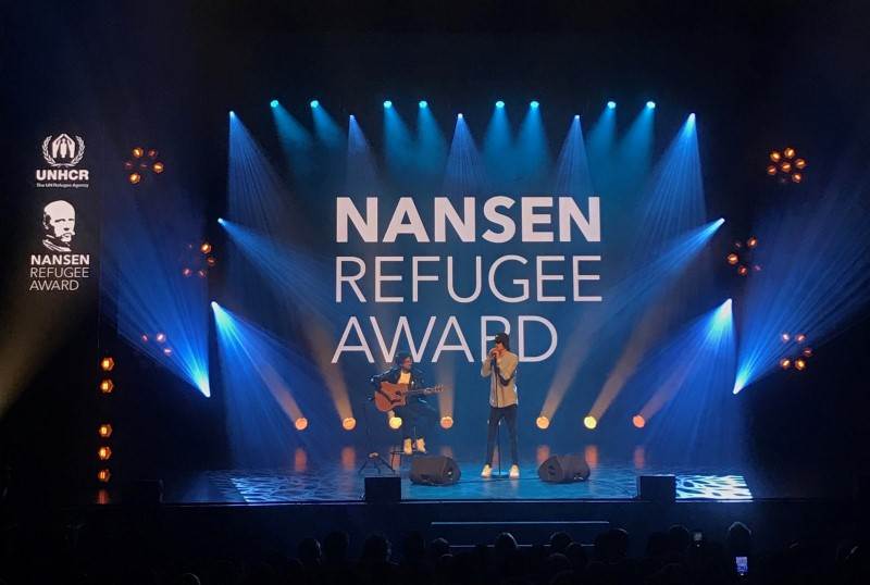 Venezuelan singer, Danny Ocean, performs an acoustic version of Me Rehúso (I Refuse).