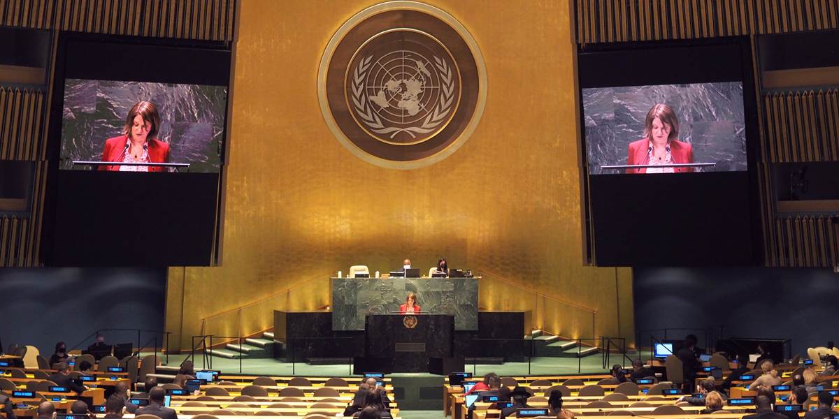 Norwegian ambassador to the UN, Mona Juul, speaking from the podium in the UN General Assembly hall