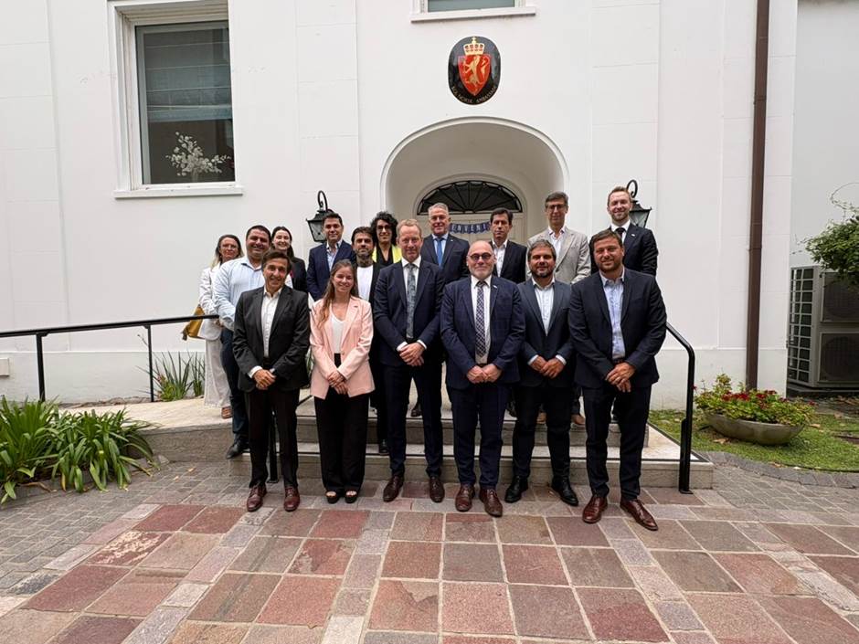Imagen grupal con representantes de empresas noruegas en Argentina - Foto:Embajada de Noruega en Buenos Aires