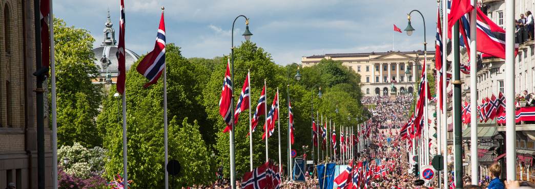 Norwegian National Day - 写真:Asgeir Helgestad - VisitNorway.com