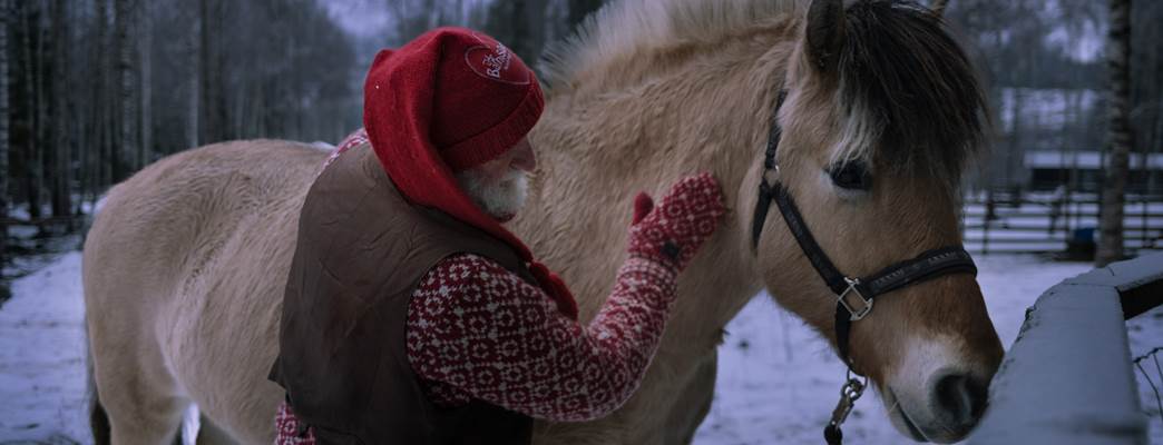 Gårdsnissen and horse - Photo:Visit Norway - Bastian Fjeld