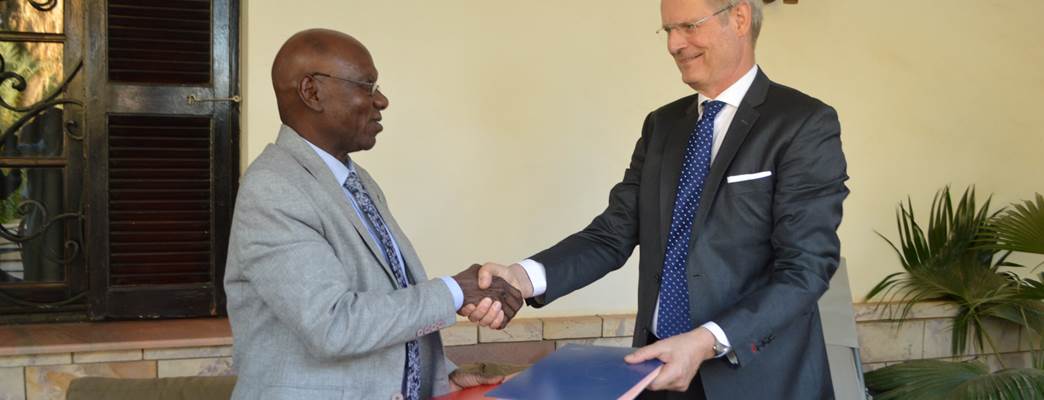 signing done - Photo:FAO