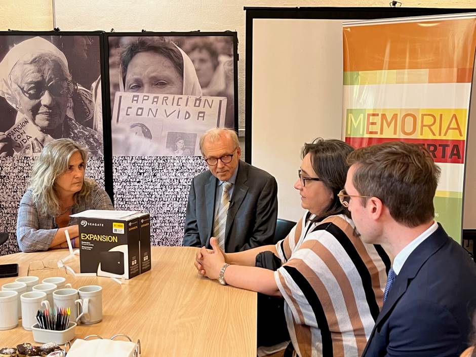 Directora Verónica Torras, Embajador Lars Vaagen, Dra. Susana M. Echevarria y Primer Secr. Christof