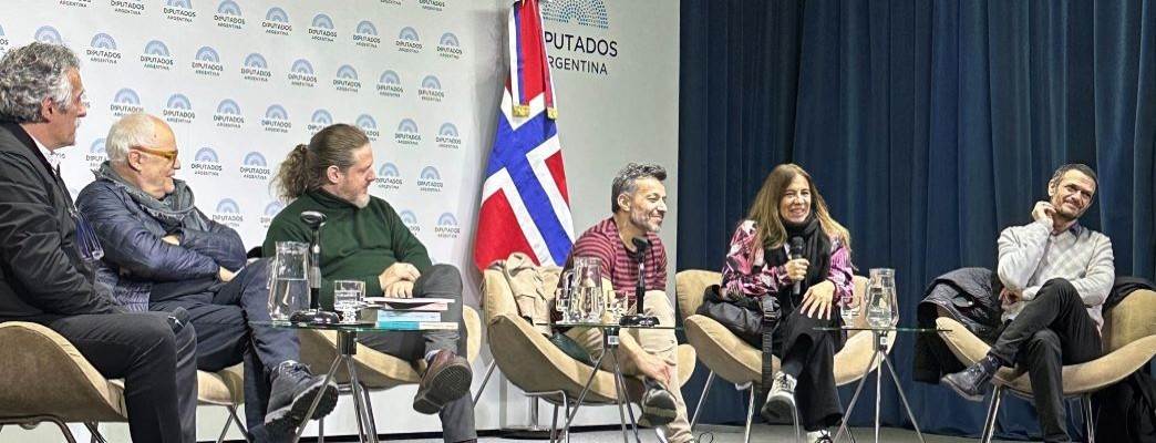 Jorge Dubatti,  Juan Leyrado, Lisandro Fiks,  Marcelo Savignone,  Ingrid Pelicori y Agustín Rittano.