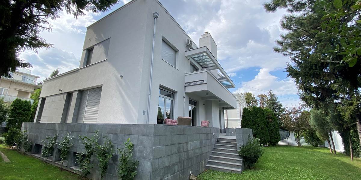 Residence buidling, garden view