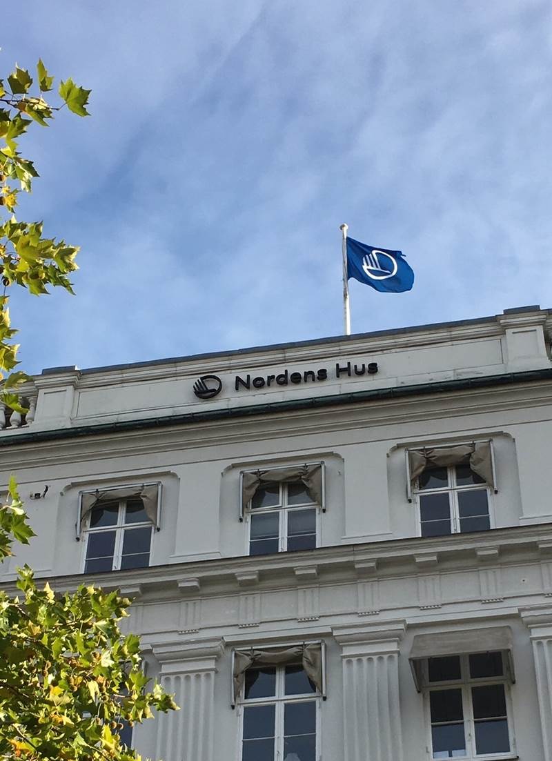 Nordens Hus med flagg