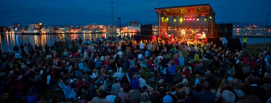 Outdoor concert in Bodø - Photo:Ernst Furuhatt - www.nordnorge.com
