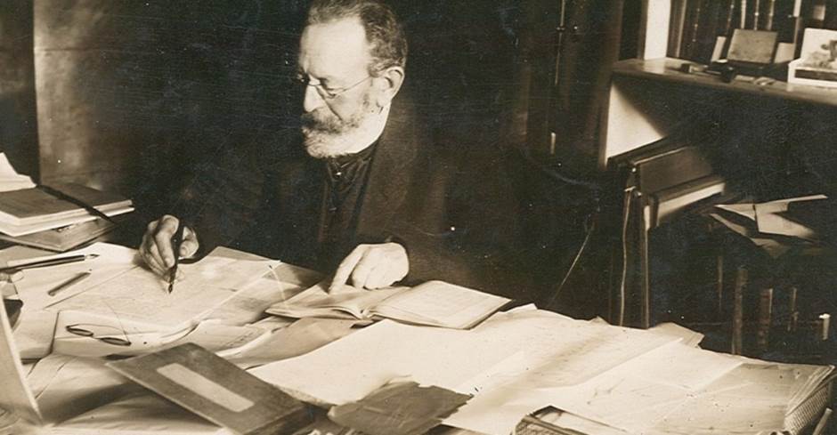 Henrik Mohn på kontoret