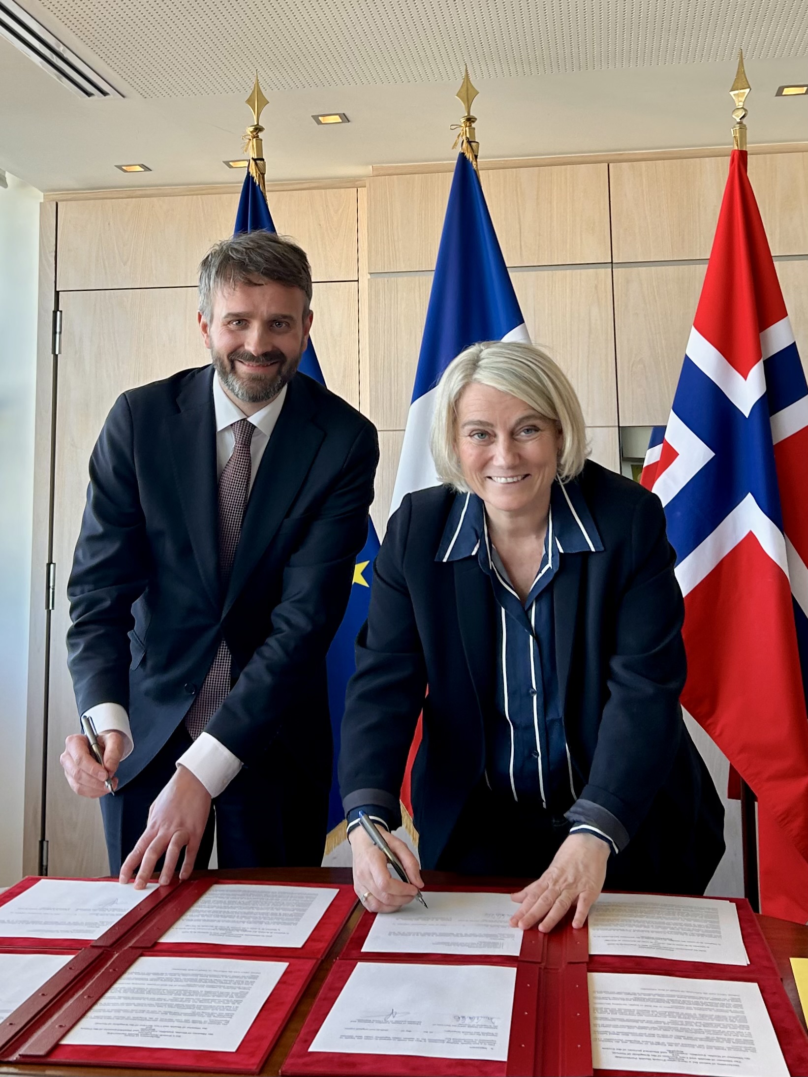 Jan Christian Vestre et Stéphanie Rist, ministres de la Santé norvégien et français