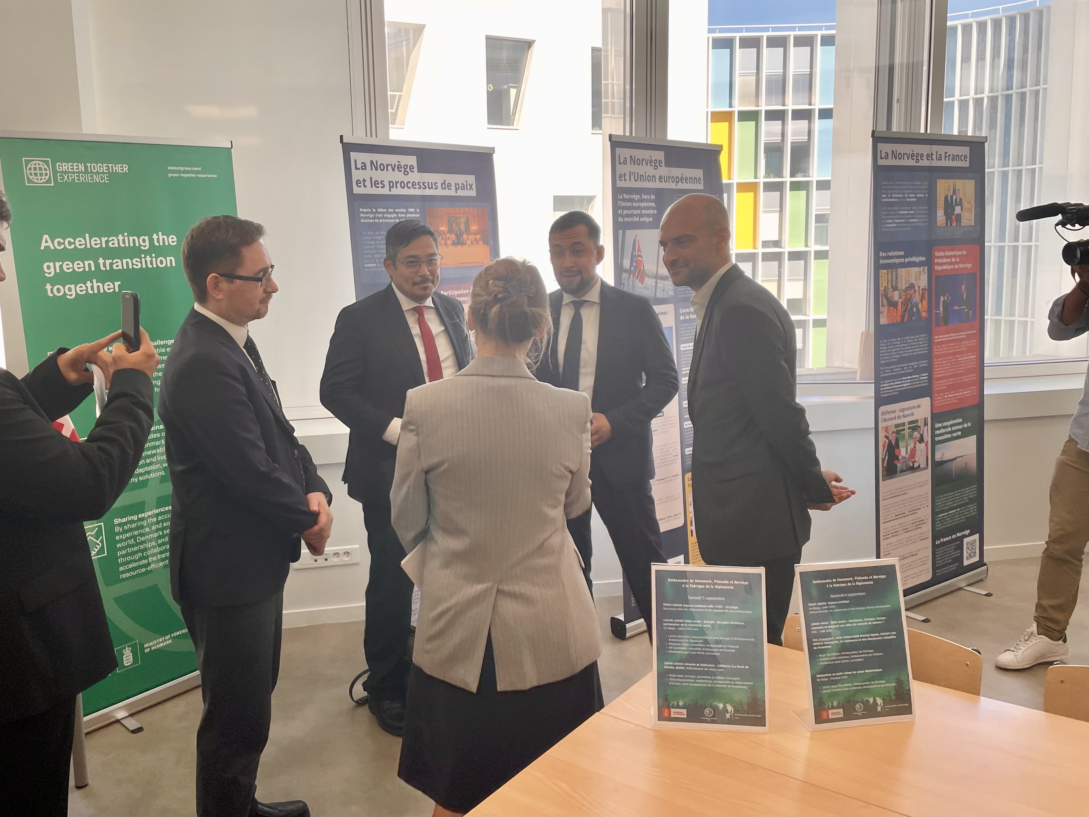 Visite des ministres français et groenlandais à l'Espace nordique de la Fabrique de la Diplomatie