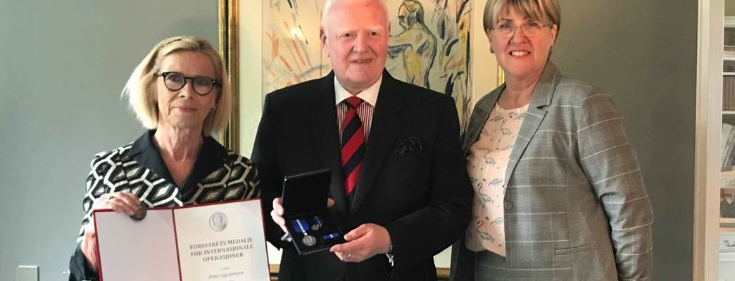 Medalje - Foto:Ambassaden