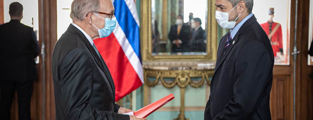 Presentación Cartas Credenciales Embajador Lars Vaagen ante el Presidente de la República de Paragua - Foto:Foto: Oficina de Prensa de la Presidencia de la República del Paraguay.