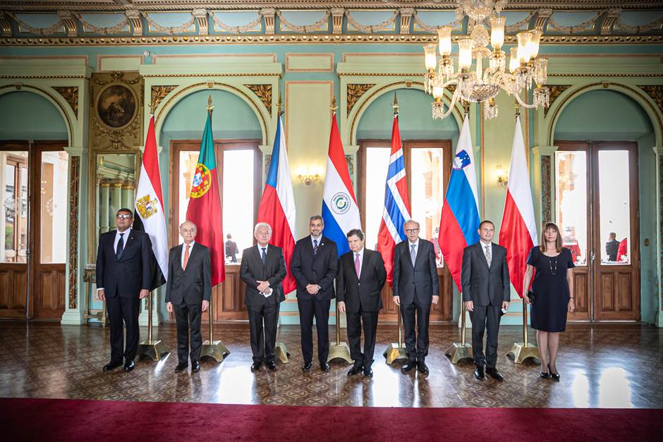 Presentación Cartas Credenciales Embajador Lars Vaagen ante el Presidente de la República de Paragua