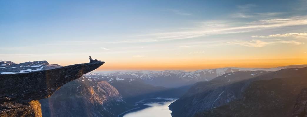 Trolltunga - 写真:Trolltunga Active