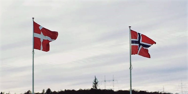 Norsk og dansk flagg