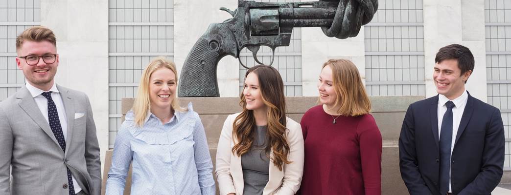 Praktikanter v2017.JPG