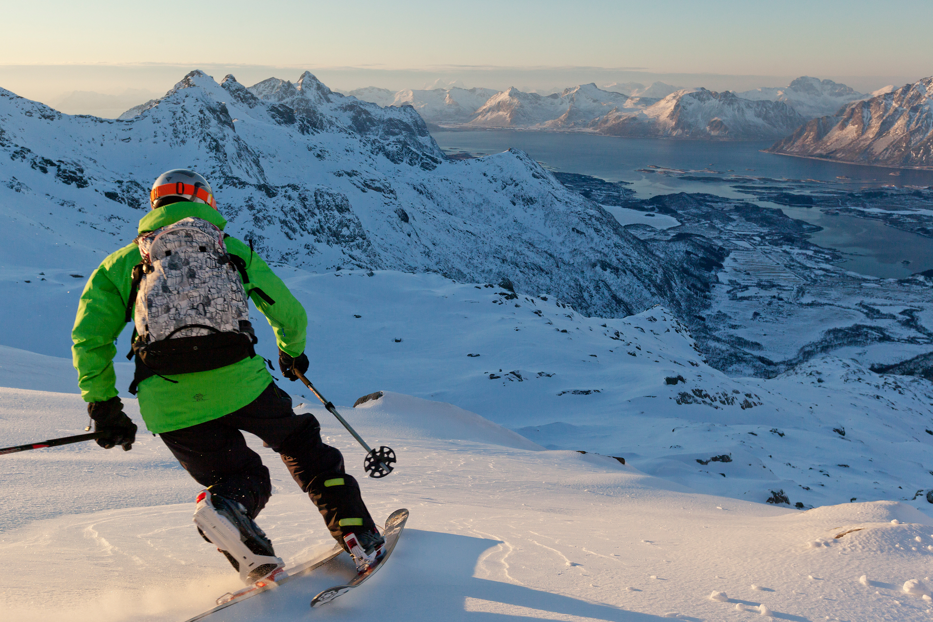 Telemark skiing at Småtindan  Lofoten in Nordland_Fredrik Schenholm - VisitNorway.com.jpg