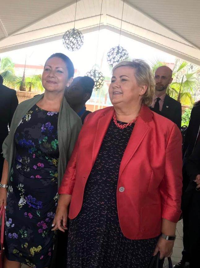 Prime Minister Solberg and Norwegian Ambassador to Cuba and the Caribbean, Ingrid Mollestad.