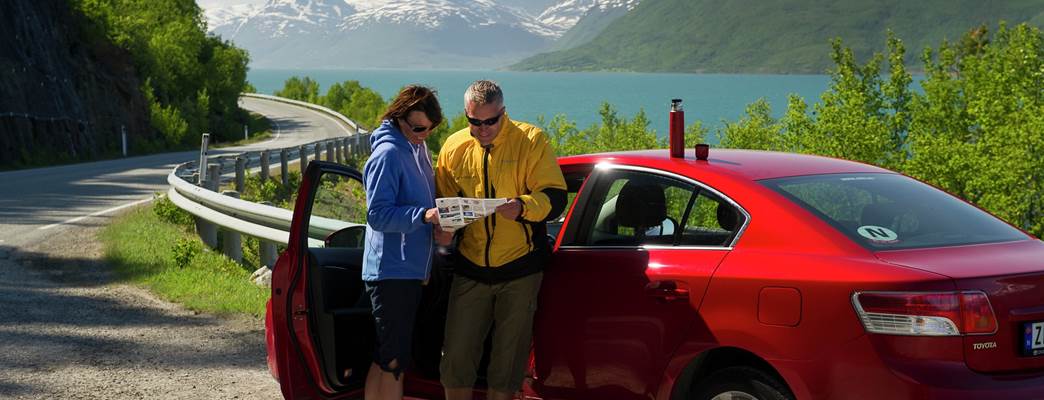 1 Couple-on-a-car-trip-in-Troms VN.jpg