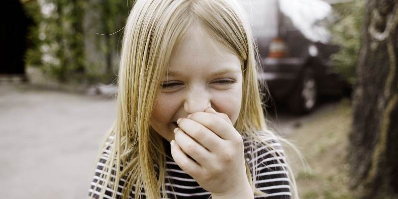 Giggling girl - Photo:Guri Dahl